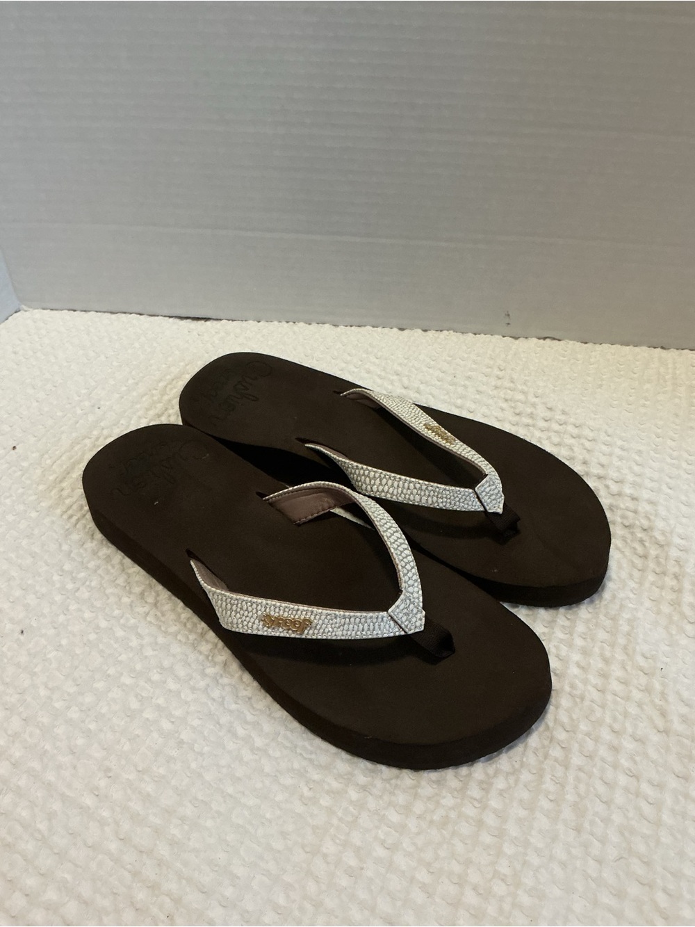 Reef Cushion Brown Flip Flops White Straps